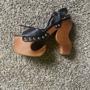 Black leather strap, wood heel